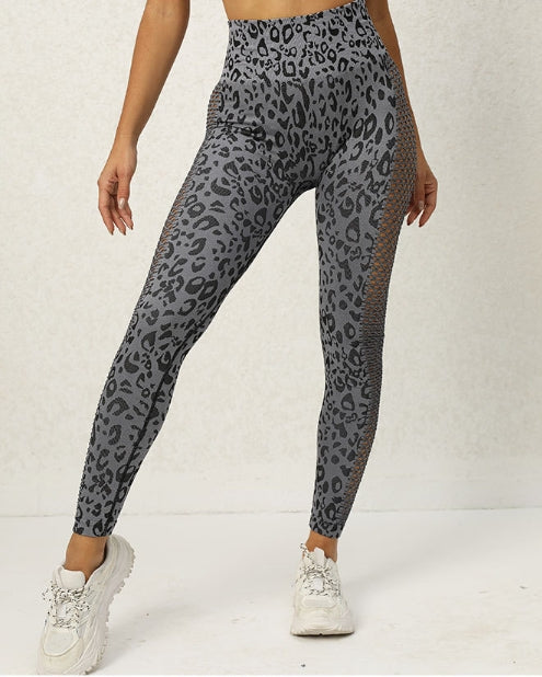 Lpardeo Hip-Hugging Cut-Out Leggings